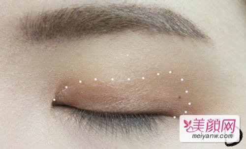 韩国深邃优雅大眼妆教程 打造气质女神